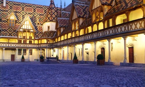 Hospice de Beaune Cour et toits
